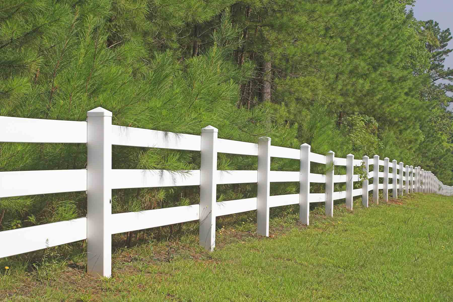 PVC Fencing: What Works, What Fails, and Alternatives